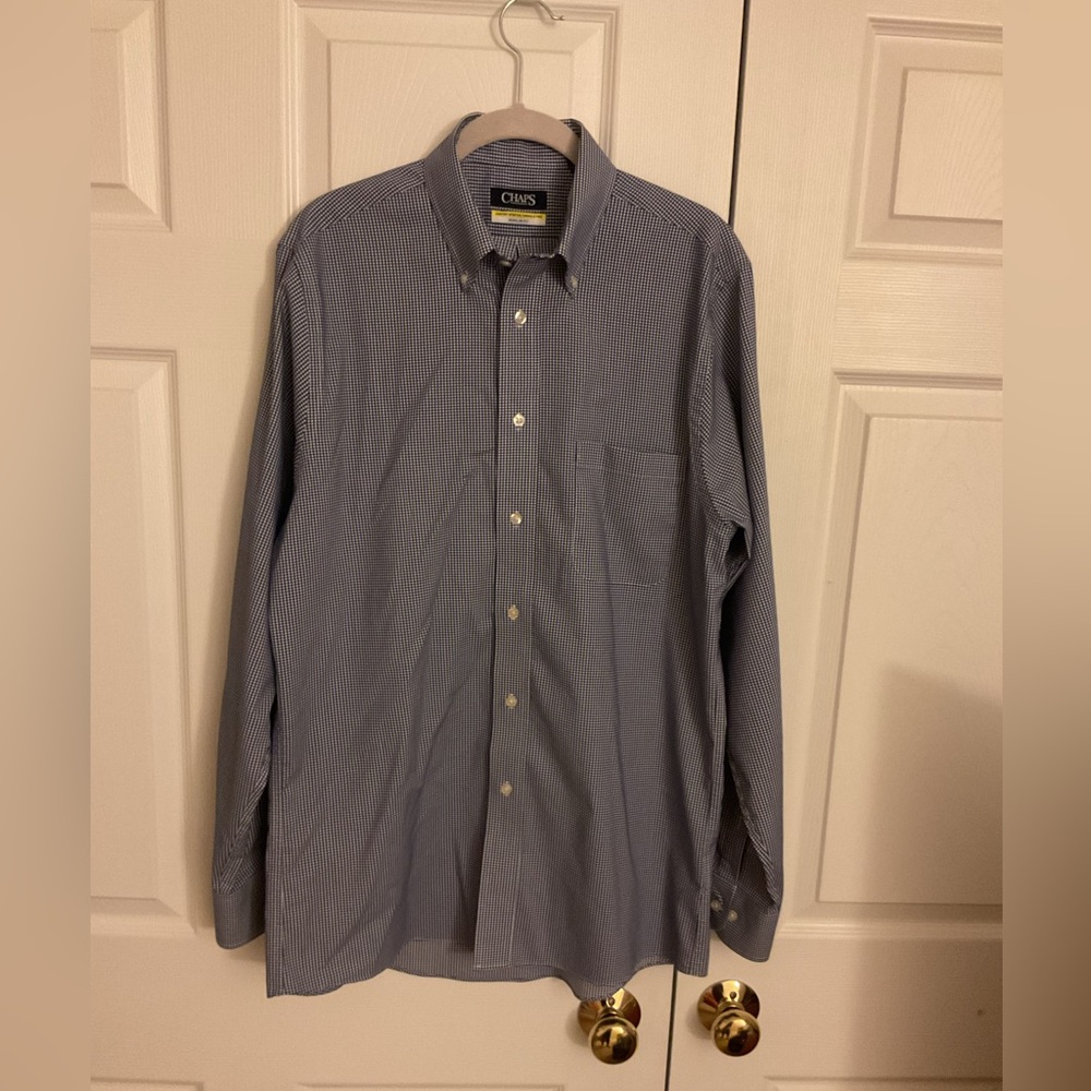 Chaps Men's Navy Checkered Long Sleeve Button Down Shirt